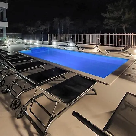 Awesome Apartment In Silo With Wifi Silo (Krk)